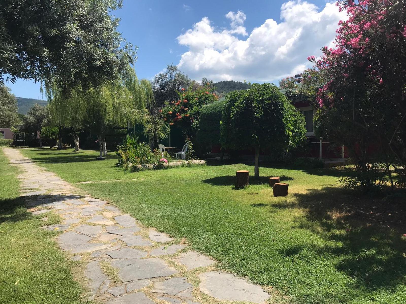 Cicek Evler Tatil Koeyue Hotel Armutlu Bagian luar foto